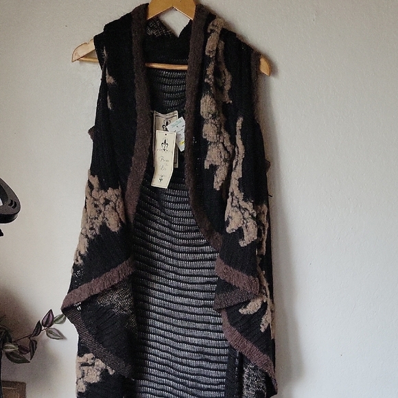Fleur de Lis Made Italy Collection Black and Tan Wool  Puffer Cardigan Size S - Picture 1 of 10
